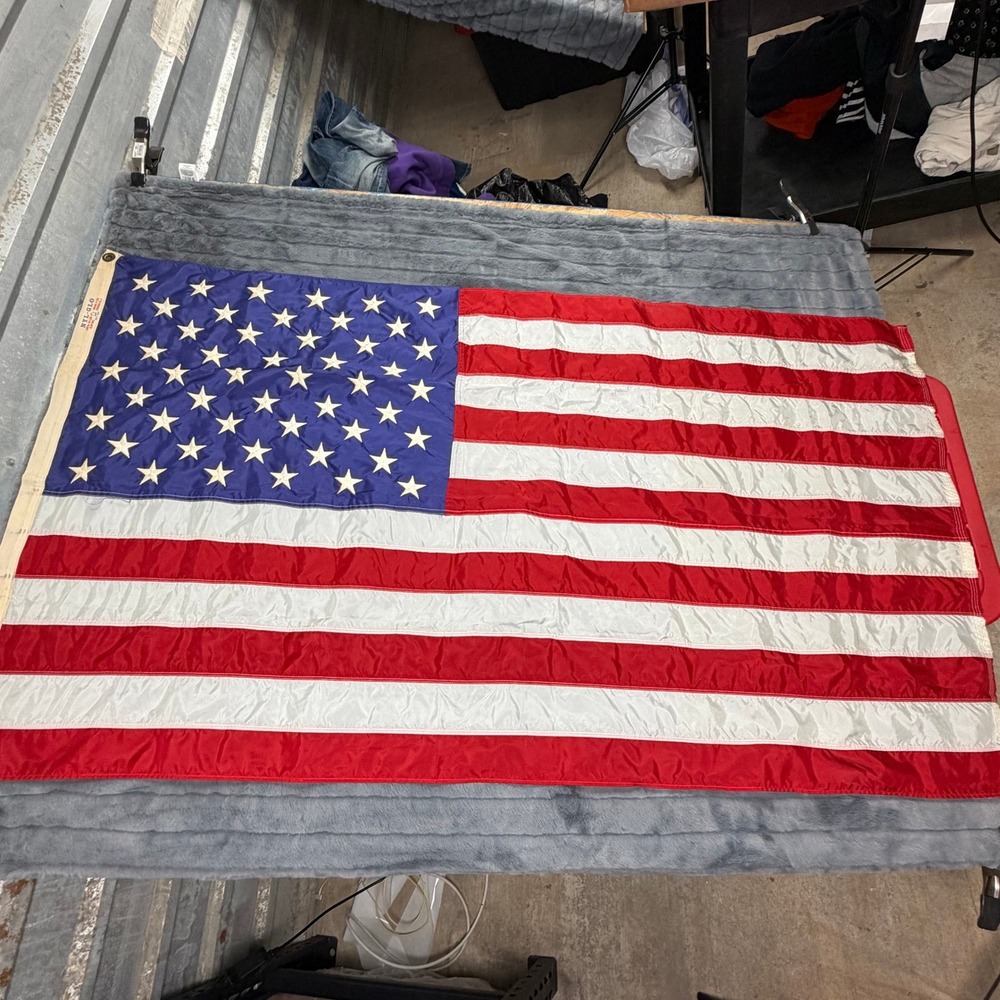 Annin & Co Nyl-Glo American Flag 100% Nylon Bunting Embroidered Stars 8834